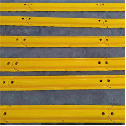 5cm Yellow Rubber Curb - Middle Section